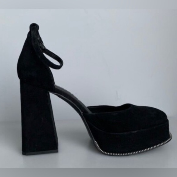 Gianni Bini, the Otten Suede Ankle Strap Platform - Picture 2 of 4